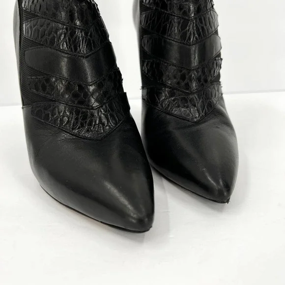 BRIAN ATWOOD Shoes Womens 8 Black Duris Heeled Leather Ankle Bootie Embossed